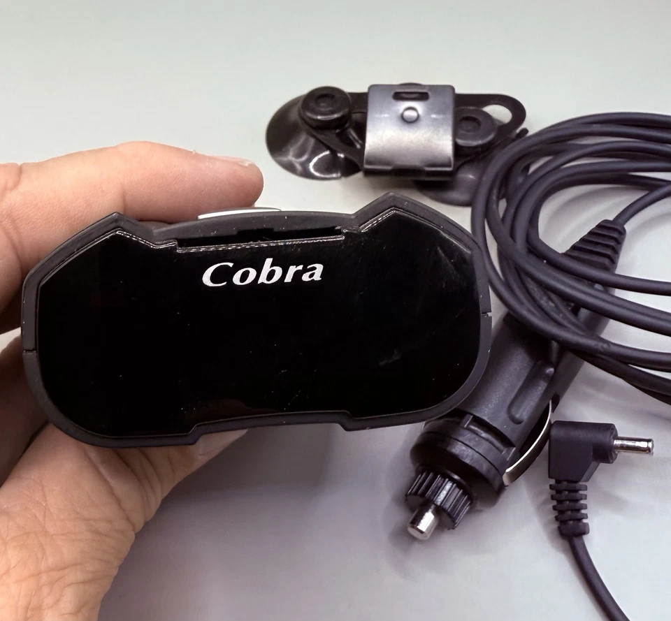 Cobra ESD7400 Performance 9 Band Radar/Laser Detector - TESTED With Power Cord - Image 3 of 4