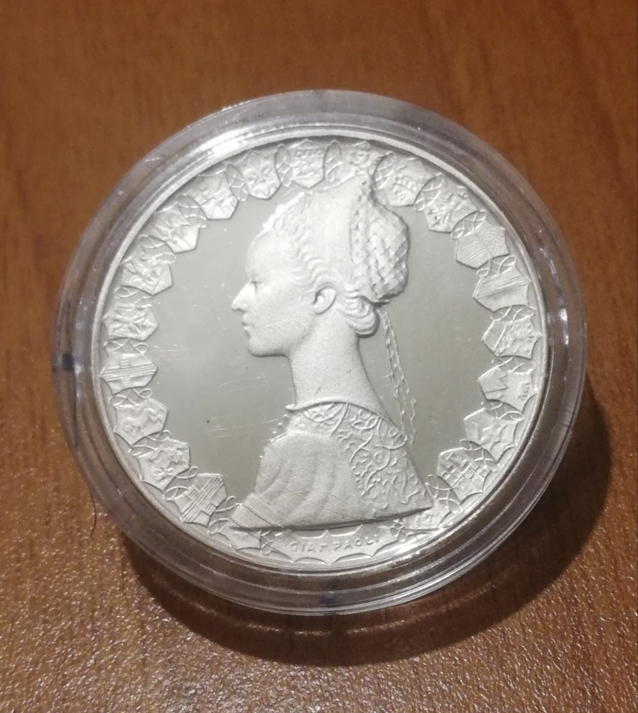 Foto 1 di 4