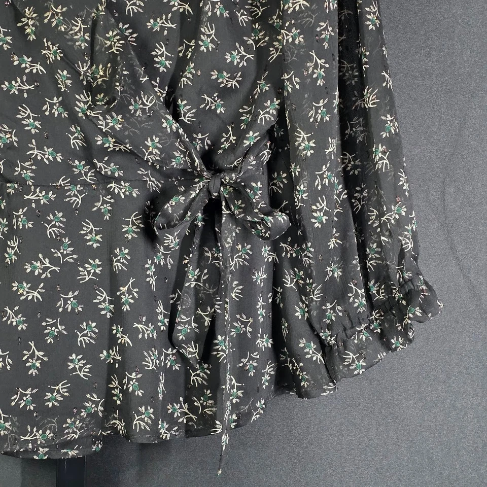 Blusa Collective Concepts L Negra Estampado Floral Envoltura Cuello en V Peplum Top Manga Larga Foto 2 de 4