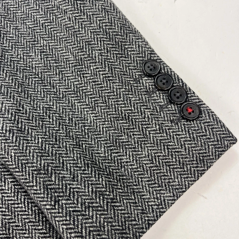 Brooks Brothers Men's Red Fleece Gray 2 Button Herringbone Blazer Sportcoat 40L - Image 3 of 4