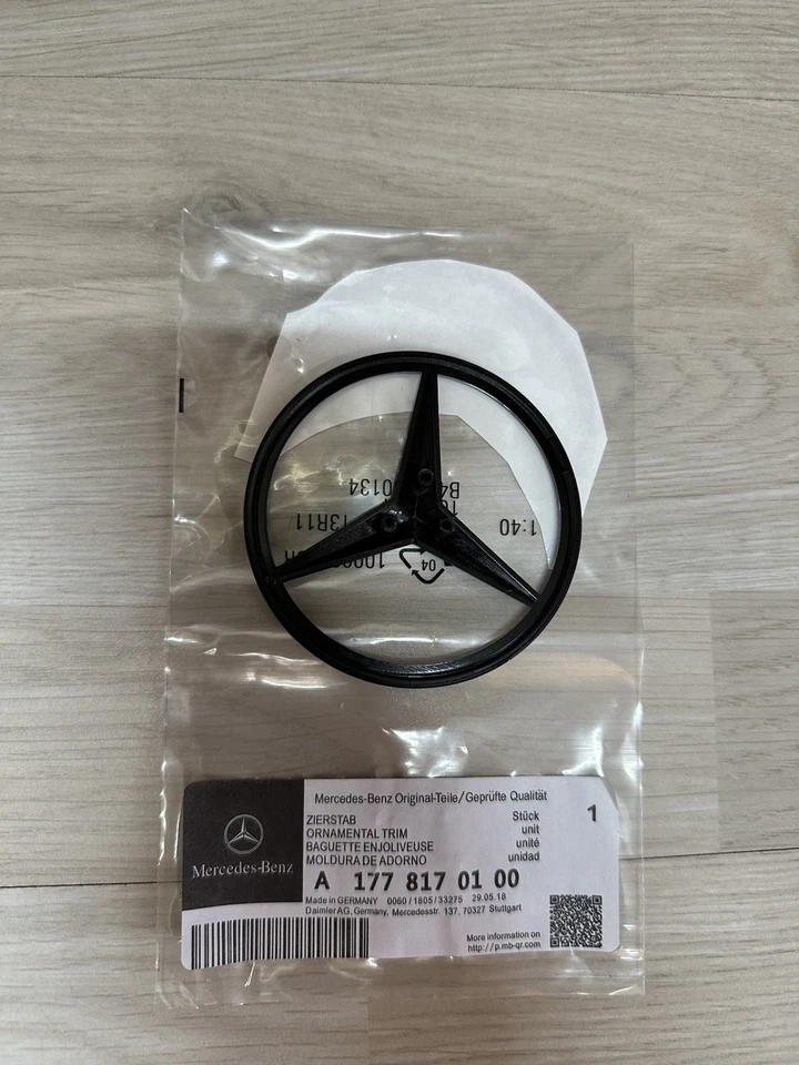 Gloss Black Rear Boot Star Badge For Mercedes NEW A Class W176 W177 A1778170000 - Immagine 2 di 4