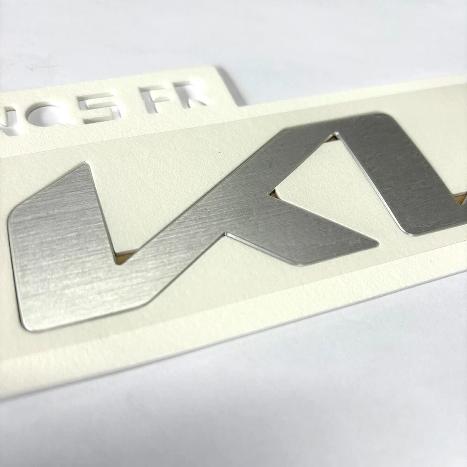 OE 86300P1000 Front Hood KIA Logo Emblem Badge 1p for 2023 2024 Sportage - Imagen 3 de 4