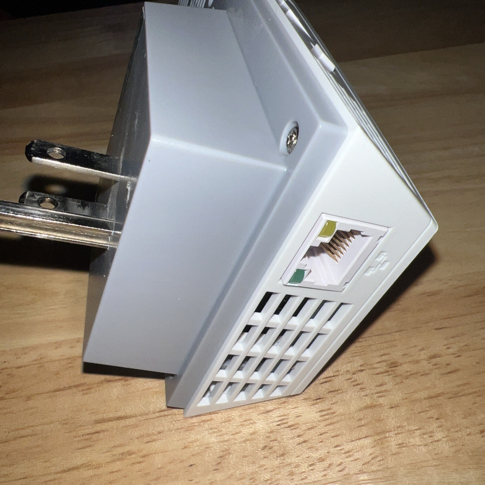 NETGEAR Nighthawk X4 AC2200 DualBand WiFi Range Extender White