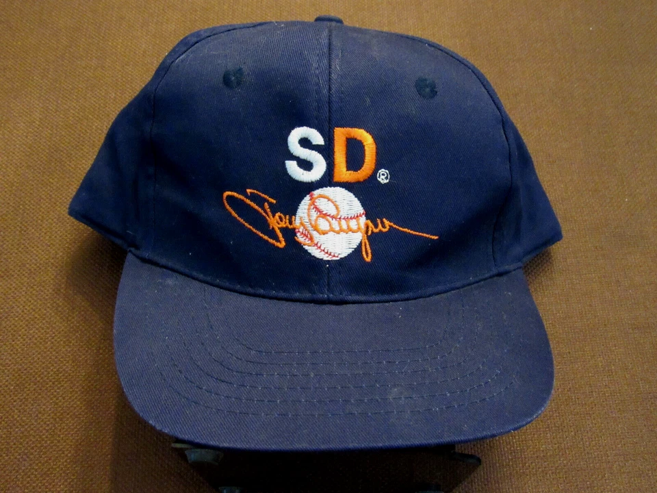 Chapéu boné TONY GWYNN 8 X CAMPEÃO DE REBATIDAS PADRES HOF AUTOGRAFADO VINTAGE PADRES JSA - Imagem 3 de 4