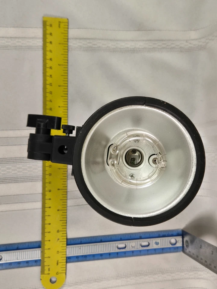 Professional Studio Flash Lighting SP-250M TESTED - Image 3 of 4