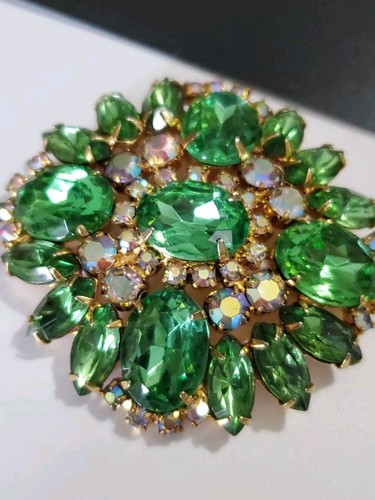 Large Vintage Green Rhinestone & Glass Huge Gold Tone Brooch Pin Juliana?