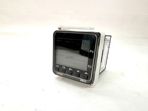 Omron E5CC-QX3A5M-000 Digital Temperature Controller