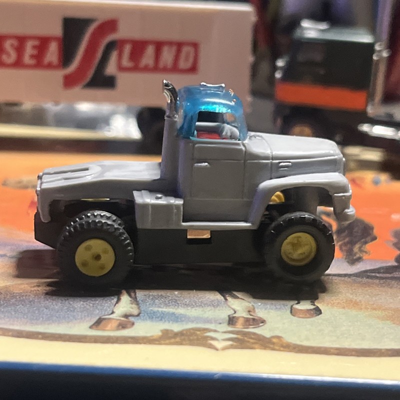Resin  Truck Ho Slot Car