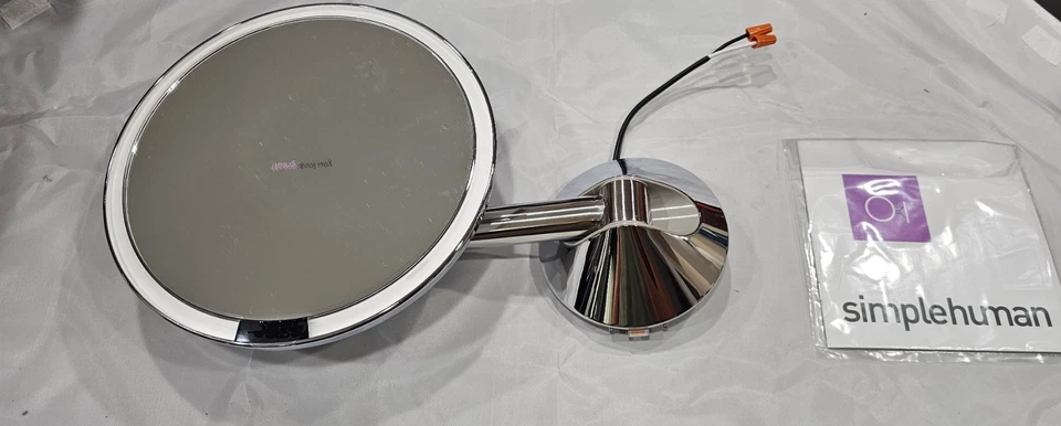 Espejo de Maquillaje Sensor Montaje en Pared Simplehuman 8", Aumento 5X, Pulido - Nuevo en Caja Foto 3 de 4