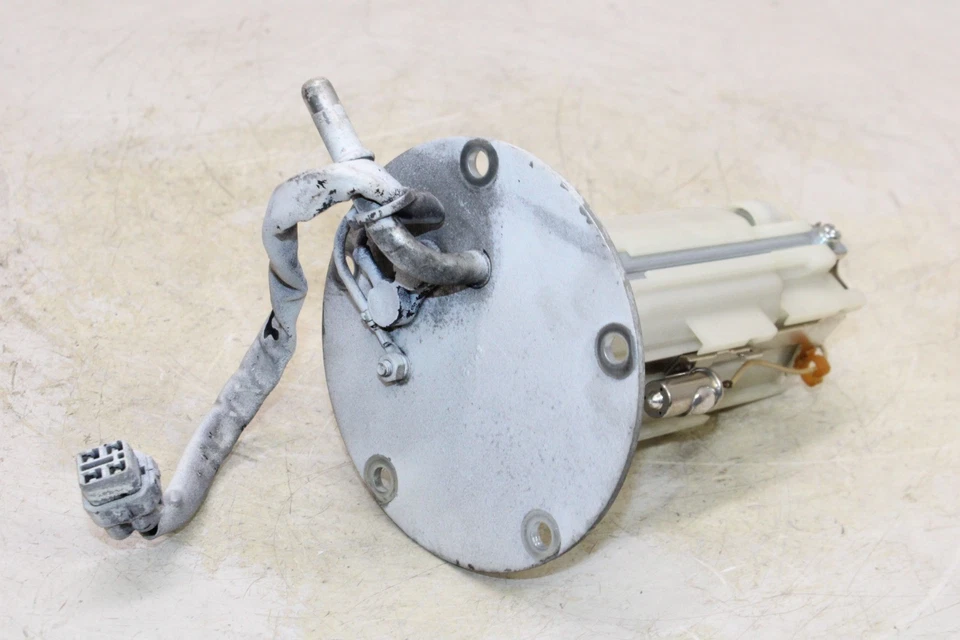 06-22 KAWASAKI VULCAN 900 VN900D CLASSIC LT BOMBA DE COMBUSTÍVEL FABRICANTE DE EQUIPAMENTO ORIGINAL - Imagem 2 de 4