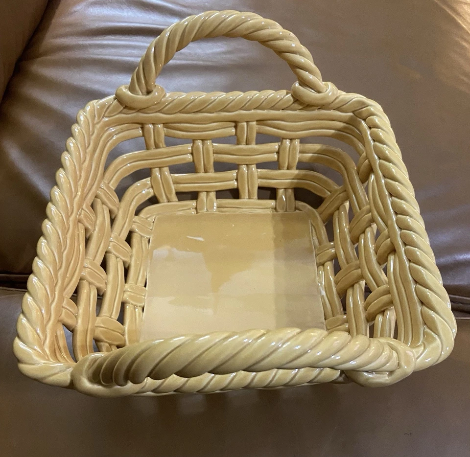 Hand Woven Ceramic Yellow Basket by Tabletops Gallery Chill N’ Heat N’ Serve - Изображение 2 из 4