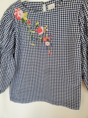  CUPIO  Blue & White Gingham Floral Embroidery   Cotton Summer Blouse Sz. Med