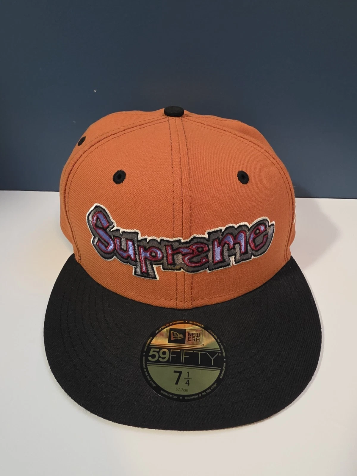 Chapeau ajusté Supreme New Era 59Fifty 7 1/4 Gonz logo orange et noir