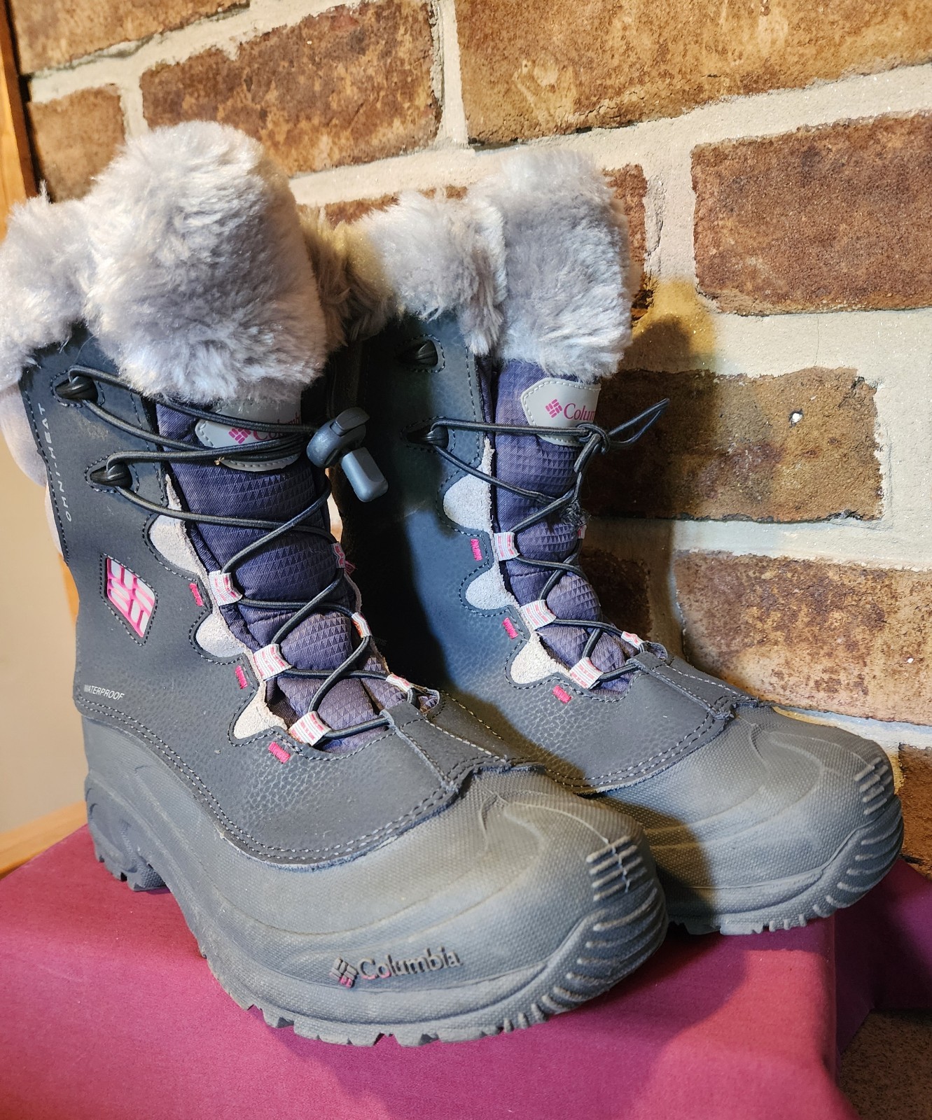 Women’s size 6 Columbia Bugaboot Omni Heat Gray Pink Winter Snow Boots