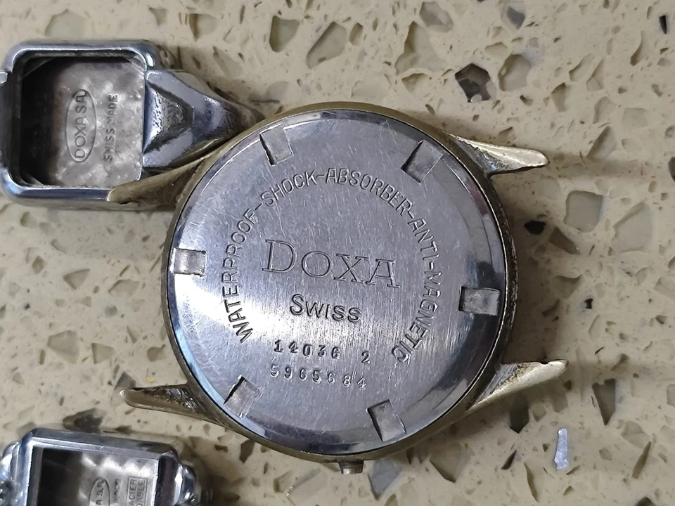 Lote de piezas de reloj DOXA 1945 vintage FUNDAS movimiento suizo cuerda manual 3 estuches Foto 4 de 4