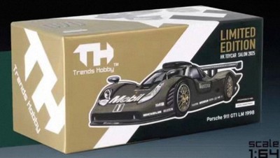 Porsche 911 GT1 LM&EVO 1/64セット Tarmac Works 1:64 Porsche 911 GT1 White Model Car + Trading Cards