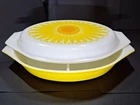 Vintage PYREX Divided Casserole Dish 1 1/2-Quart Ovenware w/ Daisy Sunflower Lid