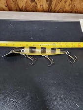 Suick Super Husky Cisco Kid Lure 1800 Bumble Bee