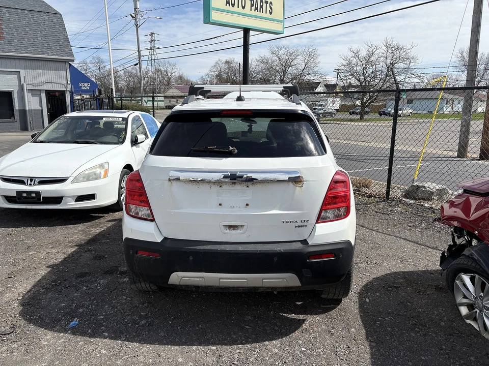 Conjunto de luz trasera izquierda usado se adapta a: Chevrolet Trax 2015 grado A izquierdo Foto 3 de 4