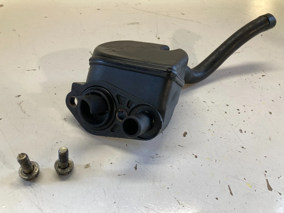 Caja respirador separador de aceite Volvo B230 Eng.240 244 245 740 760 780 940 "trampa de aceite" Foto 3 de 4