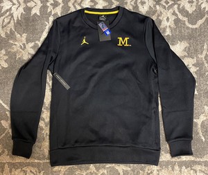 navy blue jordan sweatshirt