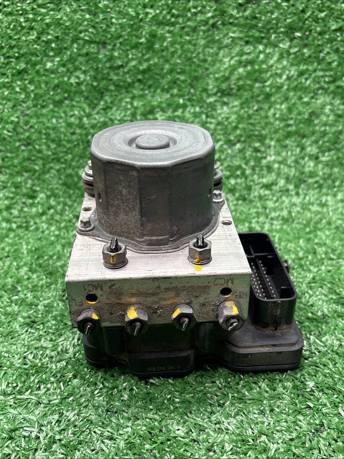 14-16 Maserati Ghibli Quattroporte ABS Anti Lock Brake Pump Module OEM