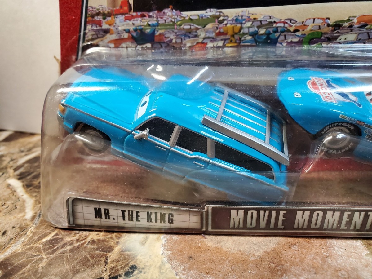 CARS! Disney Pixar Mr The King & Mrs The King 2 Car Set New In