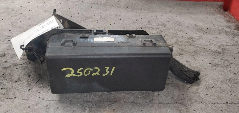 Fuse Box Engine Fits 00-03 DODGE 1500 VAN 1120938 Foto 3 de 4