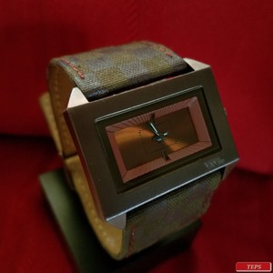 vans off the wall watch