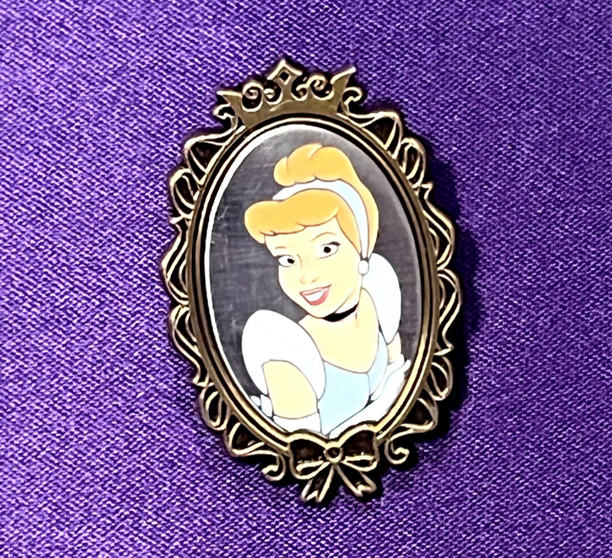 NEW - Cinderella Disney Princess Brooch Mystery Box Pin