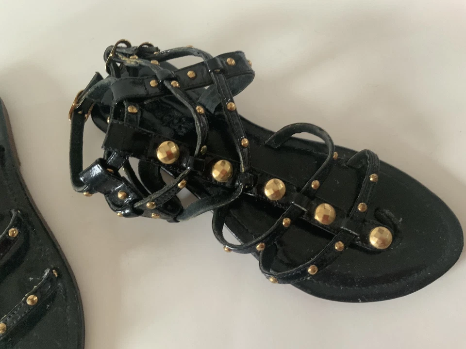 Sandalia Gladiador Mystique NEGRO Charol ¡con Tachuelas Doradas! 7 Foto 3 de 4