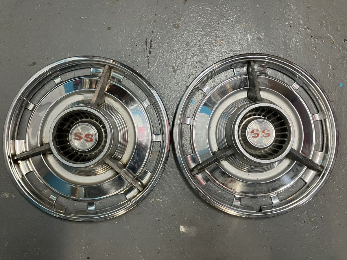 63 Chevrolet Impala SS 63-64 Nova SS 14-inch Wheel Cover Hub Cap