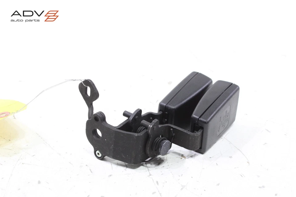 Audi S3 A3 2017-2020 trasero izquierdo y central cinturón de seguridad hebilla OEM Foto 3 de 4