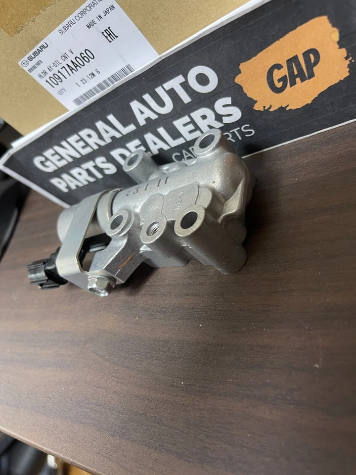 Genuine Subaru Impreza WRX WRX STI Oil Control Valve Holder Assembly 10917AA060 Foto 3 de 4