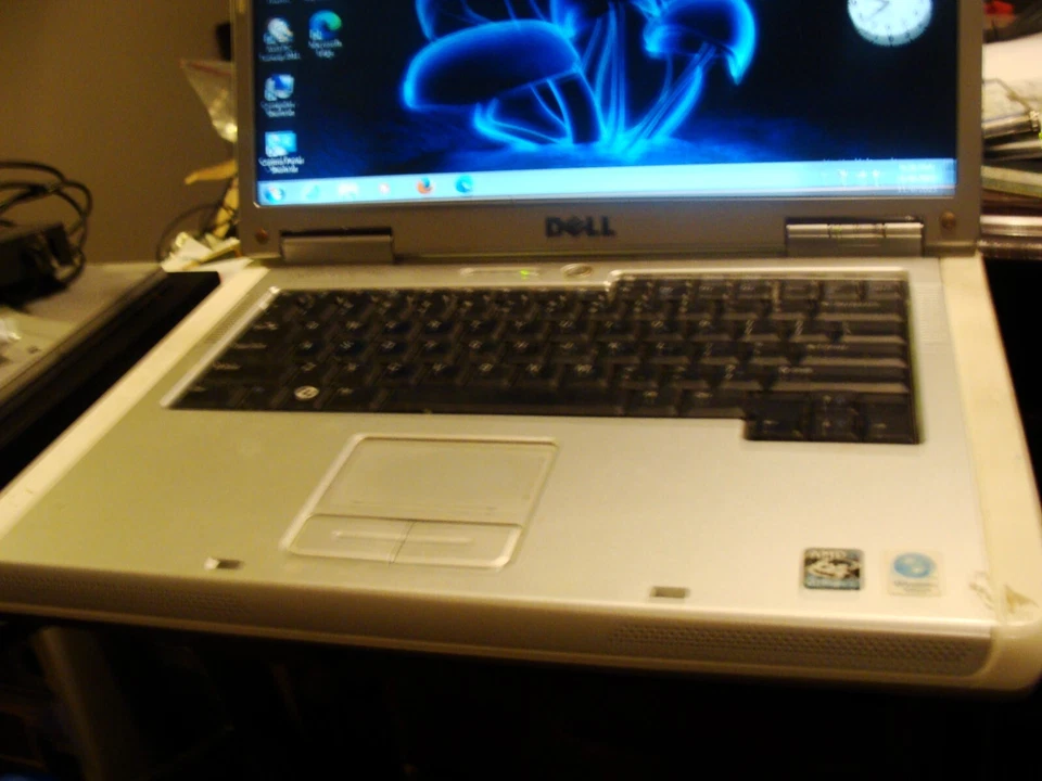 Dell Inspiron 1501 AMD Turion 64 X2 Tk-53 1.70Ghz 1.50GB RAM 80GB HDD Win 7 Pro - Image 2 of 4