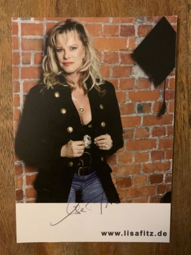Lisa Fitz Autogramm Schweiz Kabarettistin Sängerin Bühne TV Schauspiel signiert - Imagen 1 de 1