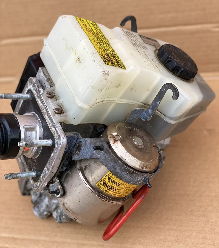 TOYOTA 4RUNNER  GX470 ABS HYDRO BOOSTER MASTER CYLINDER BRAKE PUMP  2003 -2004 - Image 4 of 4