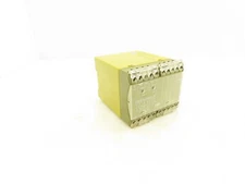 Pilz Pnoz 17652 Safety Relay 230VAC 5A 50-60Hz