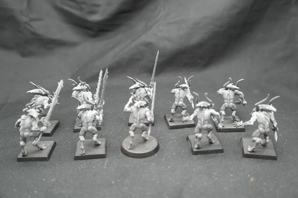 Pre-Loved Bloodletters Khorne Daemons AoS / 40k | Warmodels.co.uk ref 102 - Image 3 of 3