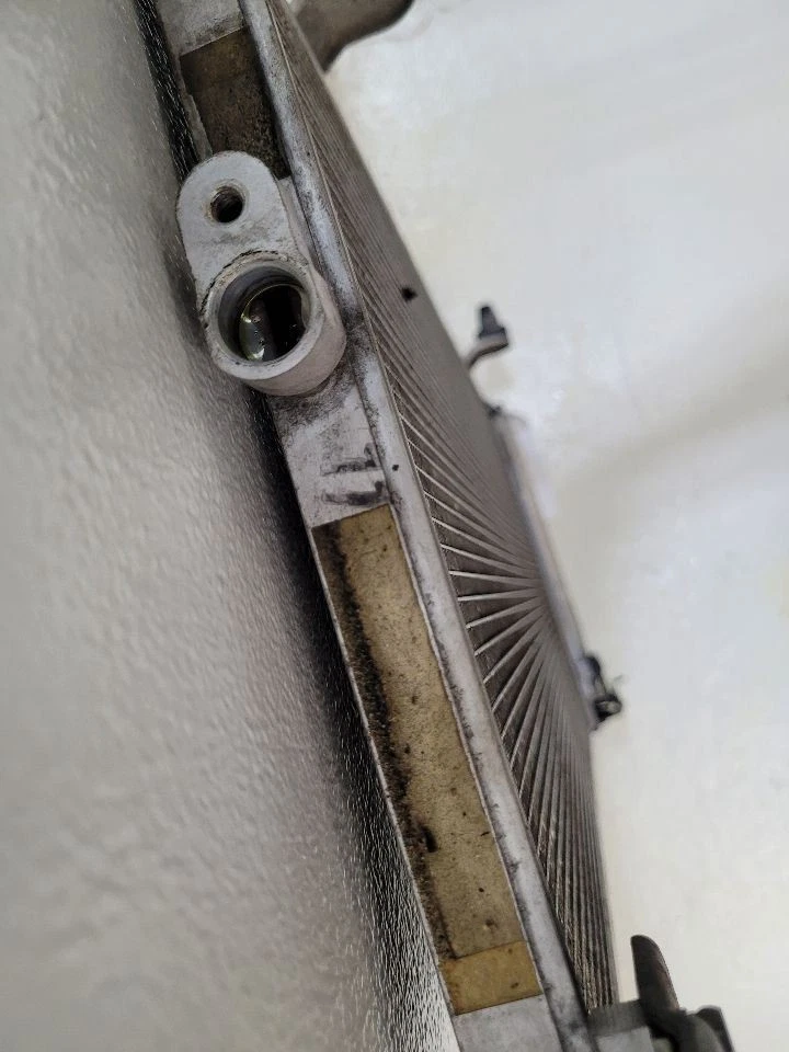 Condensador de CA Subaru Legacy 2010 2011 2012 2013 2014 Foto 3 de 4