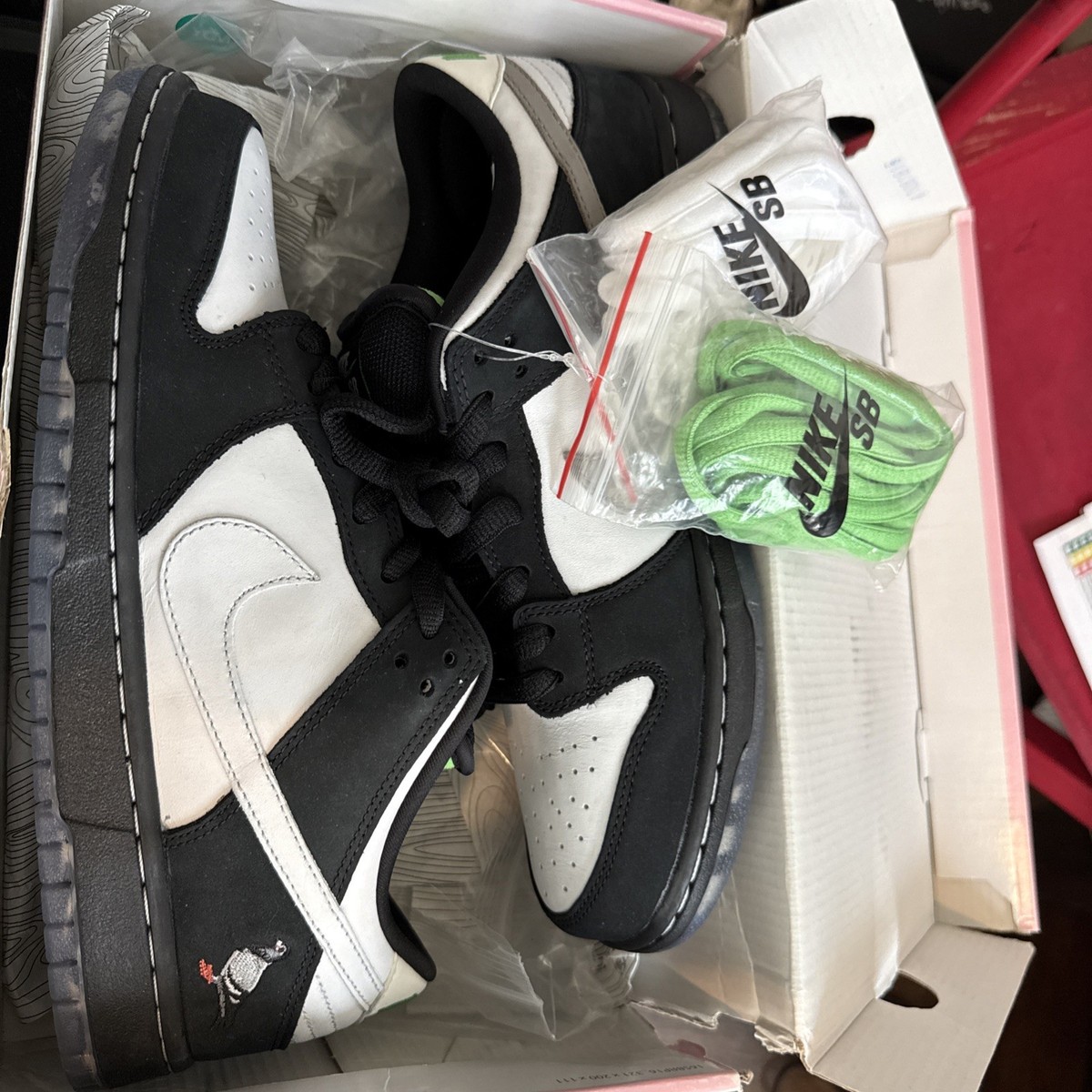 sb dunk x staple panda