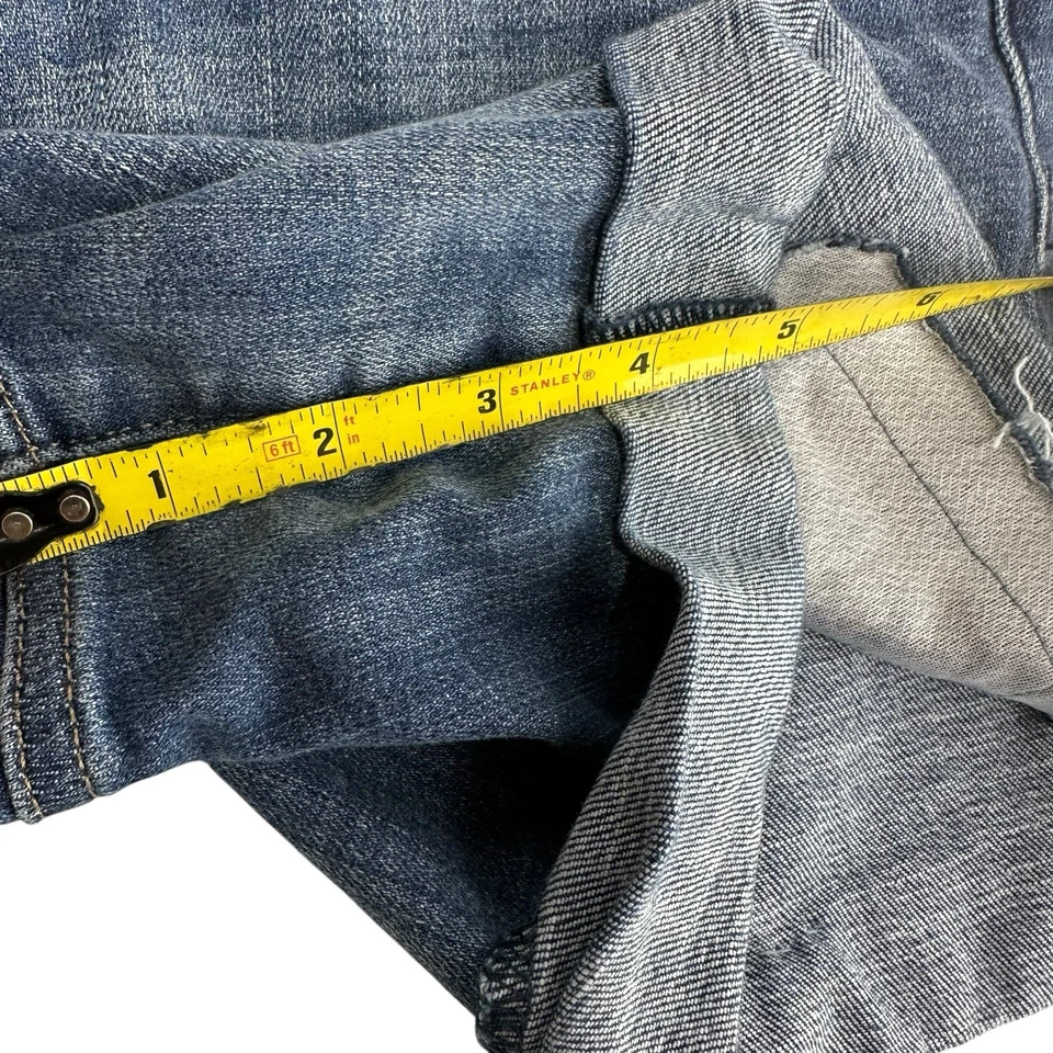 Pantalones cortos de mezclilla White House Black Market tiro medio 5” todos los días suaves desgastados talla 4 Foto 4 de 4