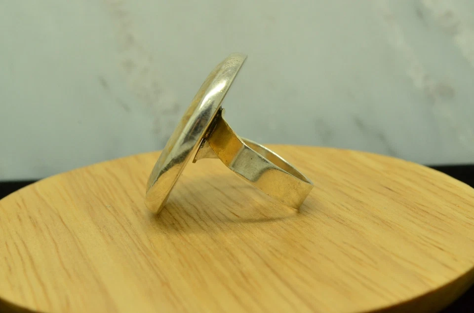 925纯银大号圆形米色玛瑙带石英单钻戒指尺寸7 — 第 2/4 张图片