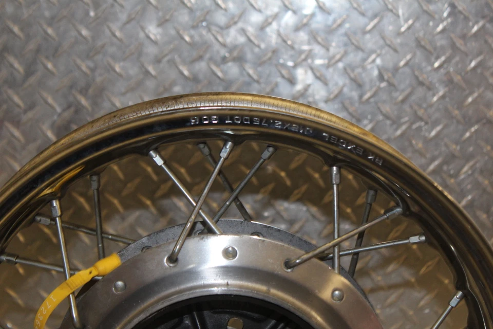 2007 SUZUKI BOULEVARD S40 ARO DE RODA TRASEIRA - Imagem 2 de 4