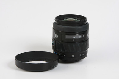 Minolta AF Zoom 4-5,6/28-80mm #20318153 mit Gegenlichtblende