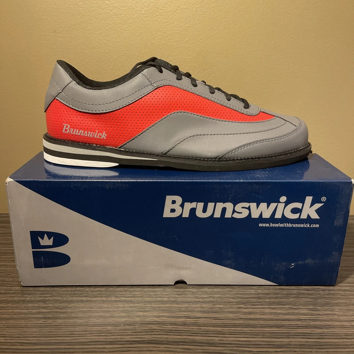 Brunswick Mens Rampage Bowling Shoes Left Hand Grey Red Mens Size