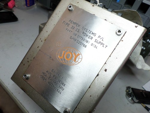 PEMPEK JOY MINING - TYPE 33 I.S POWER SUPPLY - 01750361 - 110AC INPUT -12.5 Out