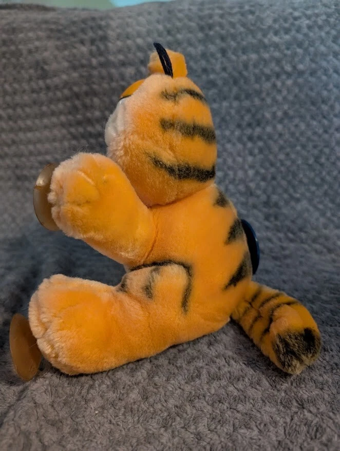 Vintage 1981 Garfield “Stuck On You” Suction Cup Plush with “Make My Day” Pin - Image 4 of 4