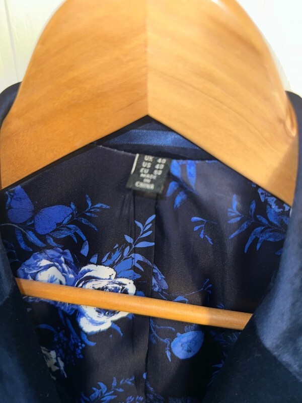 Gianni Feraud cross button blazer , velour, size 40”, RRP £225 40S·New with image 6