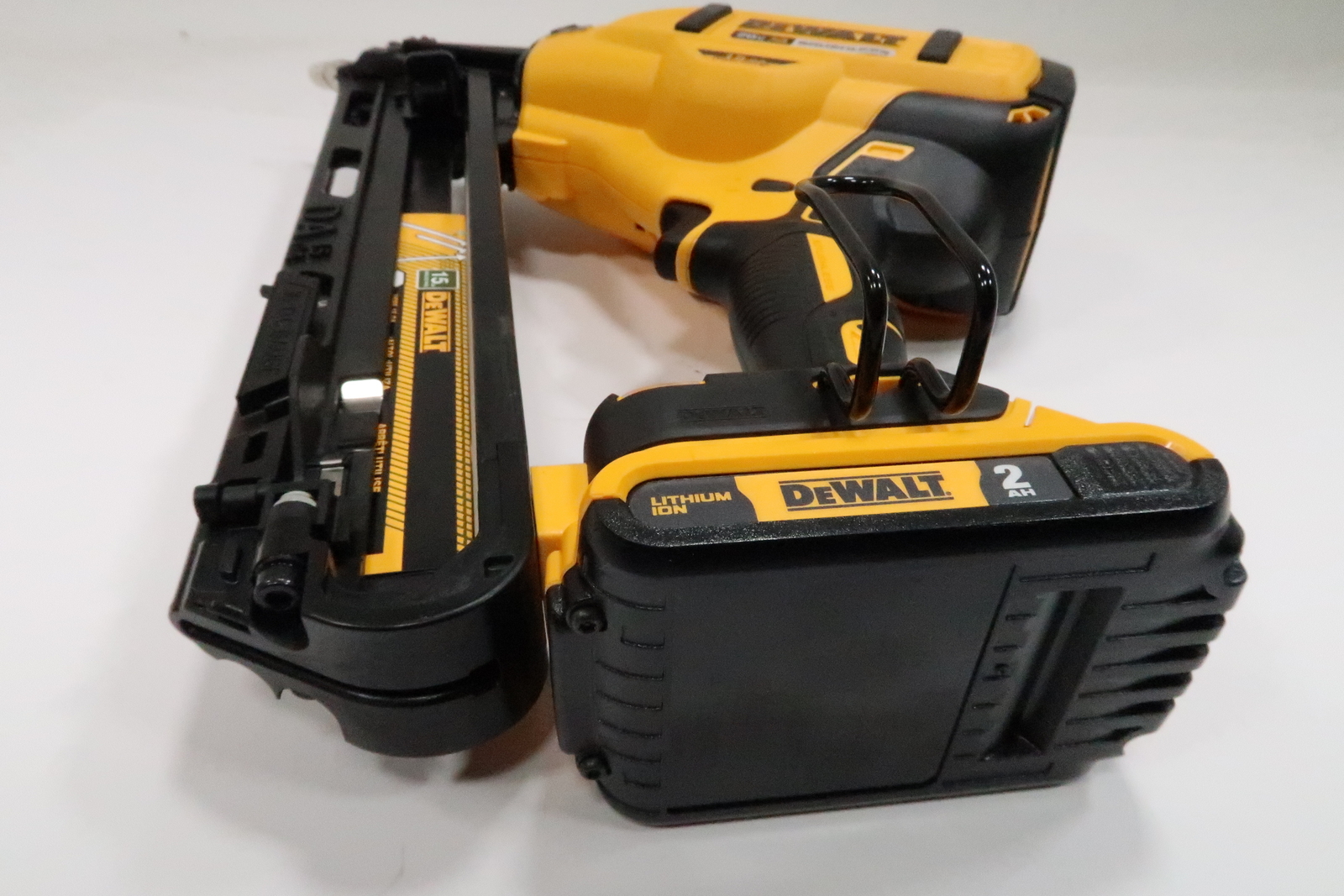 DeWalt DCN650D1 20V MAX XR LithiumIon Cordless 15Gauge Finish Nailer